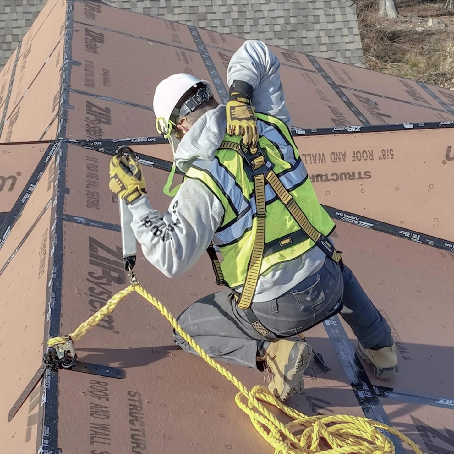 DEWALT 50' Vertical Lifeline with Rope Adjustor | DXFP210050 - Hollis Supply